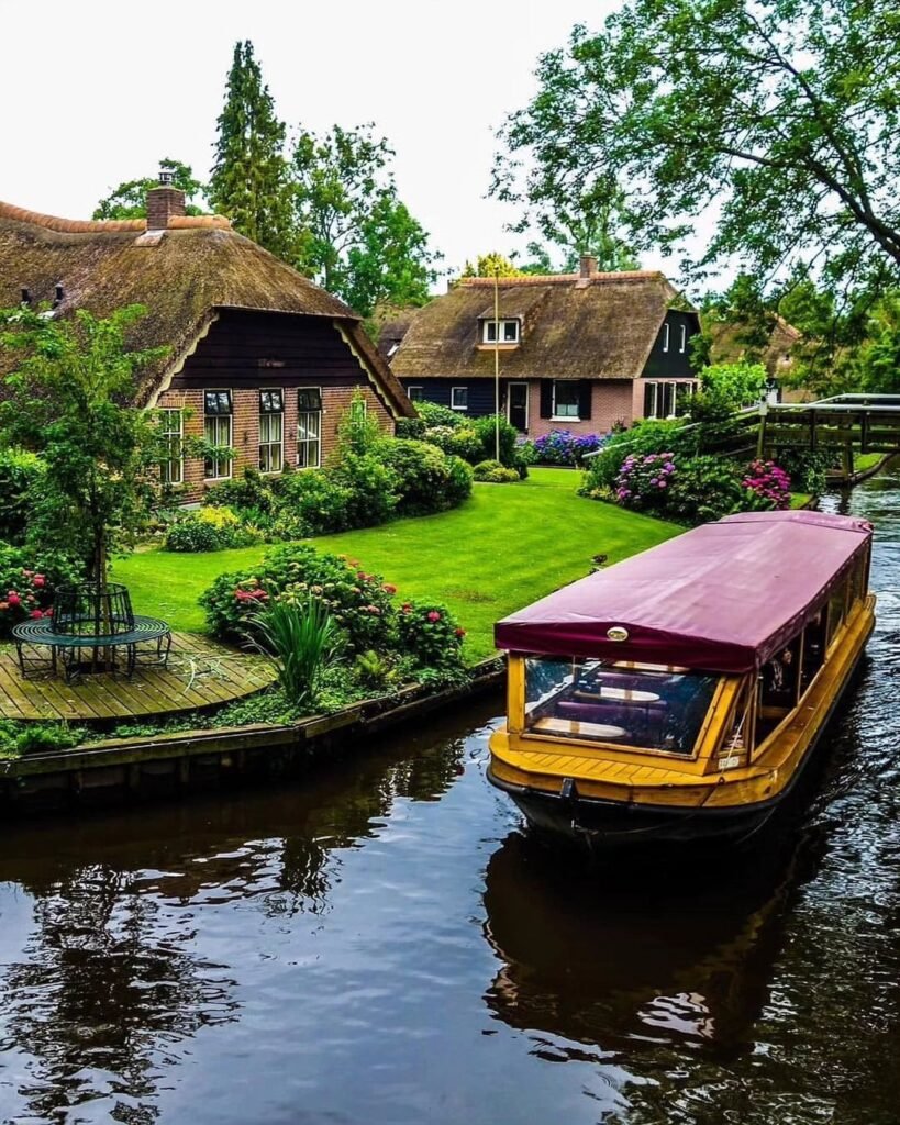 Giethoorn & Dutch Villages The Magical Village Of Giethoorn Netherlands 💙🇳🇱✨ Photos By 1. By @pinargltp2. By @anna Trav 819x1024